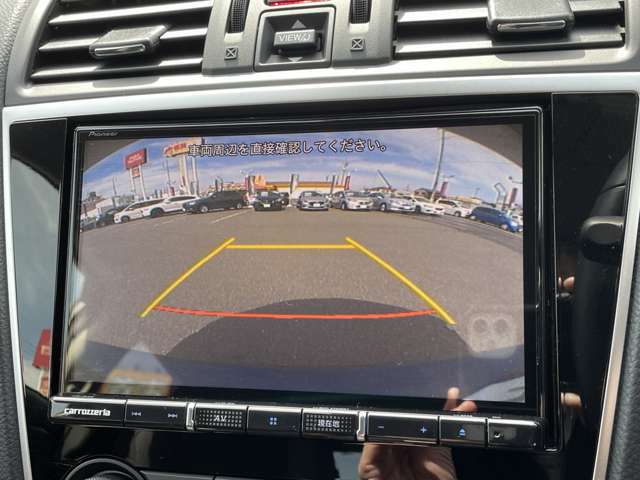 【　全方位カメラ　】上から見下ろしたように駐車が可能です。安心して縦列駐車も可能です♪