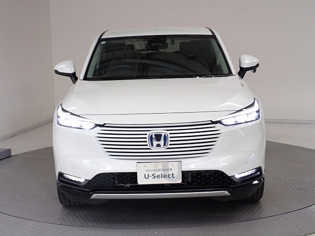 LEDヘッドライト、HIDより明るく省電力のヘッドライトが装着されています。また点灯忘れも防止できるオートライトコントロール機能もついているので、夜間のドライブもより安全に楽しめますよ