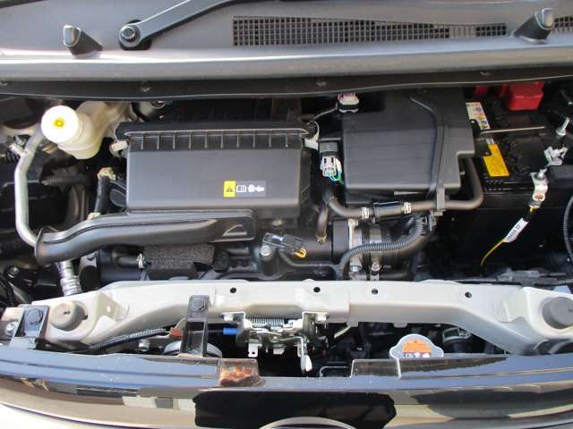 660CCのガソリンエンジンです。当店はこの他のお車も多数展示しております。お探しのお車がございましたらお気軽にご連絡下さい！　Tel　097-543-1137大分日産自動車プレジールu