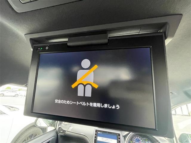 【後部座席操作部】後部座席を快適に過ごしていただくための便利な装備が付いています！