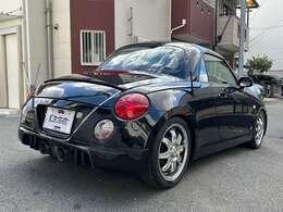 天井ももちろん綺麗です！広々とした空間で快適なドライブを満喫できます♪