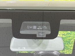 【スズキ　セーフティサポート】走行中に前方の車両等を認識し、衝突しそうな時は警報とブレーキで衝突回避と被害軽減をアシスト。より安全にドライブをお楽しみいただけます。