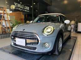 MINI正規ディーラー取り扱い　MINI認定中古車　MINI　NEXT甲府お車の詳細や展示状況は055-236-3252もしくはフリーダイヤル0078-6002-322544までお気軽にお問合せ下さい。http://www.kofu.mini.jp/dealer/kofu/