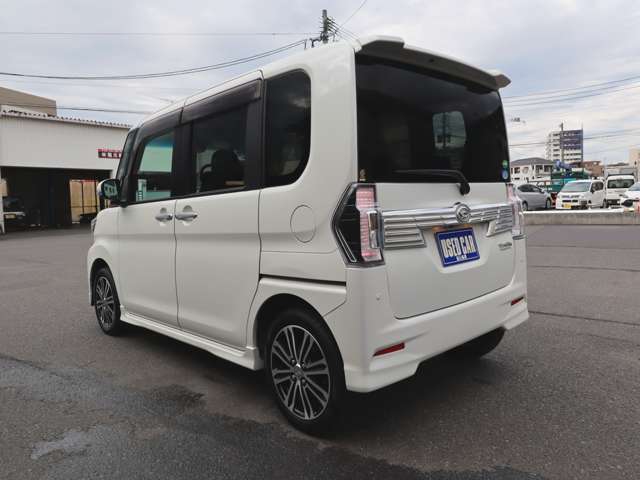 禁煙車！ナビフルセグTV後カメラBT　Pスタート　両側電動スライド　ステアリングリモコン　アルミ　後タイヤ7分山位です！外装に目立つ傷もなく程度良好なお車です！運輸局認証自社工場完備で安心♪