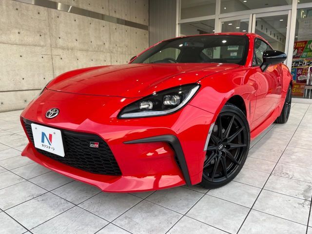 大好評のボディコーティング「弾スプラッシュコート」もご納車までに施工可能。通常のガラスコートと異なる、耐久年数6年の無機質ガラスコーティングが、ボディをキレイな状態に保ってくれます。