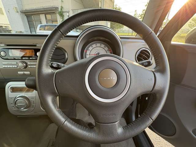 個性豊かなスタッフがお客様のご来店をお待ちしております。　女性の方、車に詳しくない方にも愛車選びをしっかりとサポート致します！！