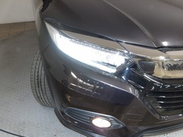 【LEDヘッドライト】ディスチャージヘッドライト（HID）と同等の明るさで、夜道や雨天走行が明るく視界良好！！　フォグライトも装備で、安心感さらにUPです♪安心ドライブを楽しんで下さい♪