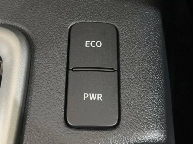 【ドライブモードスイッチ】コンフォートな乗り味からスポーティな乗り味までスイッチ一つで切り替え可能。シーンや気分に合わせたモードを選べば、いつものドライブがより一層楽しくなります♪