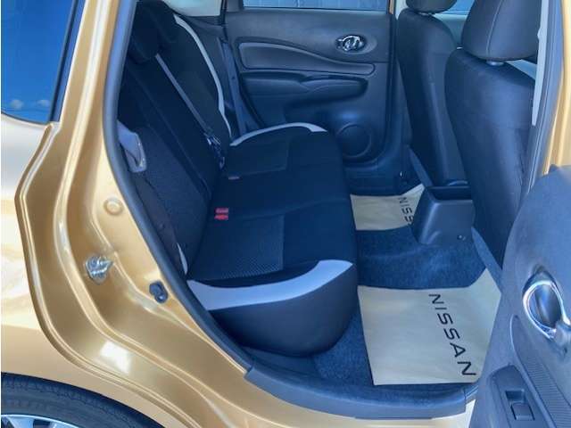 一年間走行距離無制限の全国日産対応可能ワイド保証をお付け致します。保証を延長出来るプランもご用意致しております。お気軽にお問い合わせ下さい。もちろん他メーター車でも同様の保証を受ける事が出来ます。