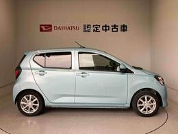 車両右側面からの写真になり。車をご覧になりたい時はお気軽に最寄りの店舗へご相談下さい。