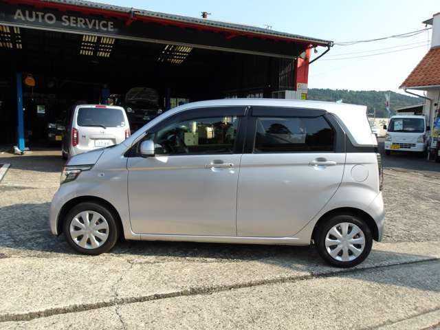 ポケットやカバンの中に入れたままでドアの開錠、施錠ができてエンジン始動もワンプッシュと楽々なアイテムです。