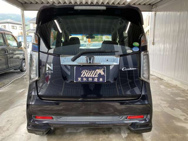 禁煙車！気になるキズや凹み等無く、全体的ににキレイな外装が自慢です！