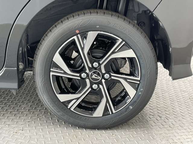 ■鈑金修理■☆キズ、へこみ等の修理もサコダ車輌にお任せください☆代車、レンタカーも豊富に揃えております☆お困りの際はぜひ一度ご相談下さい☆