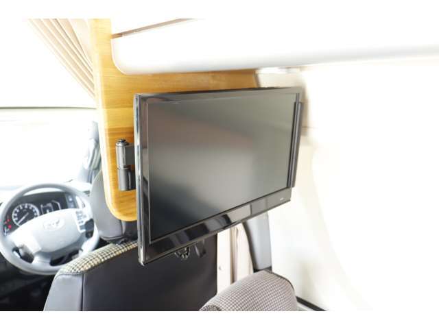 ・TV　・1500Wインバーター　・ツインサブバッテリー