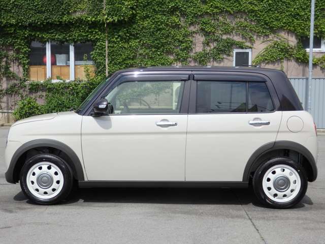 お車の車検・オイル交換・修理・鈑金塗装・ガラス修理・デントリペア・ボディコーティングなども幅広く対応しております。その際は無料で代車を貸し出し致します。車のことは何でもお任せください！