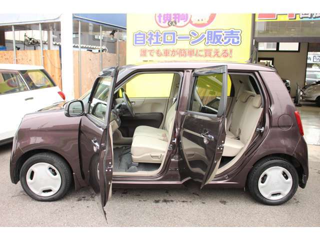 【比べてお得！！】マイカー横綱くんでご購入されたお車には、全車安心6ヶ月無料保証！エンジン、ミッションさらには、ガラス系ボディコーティング付き！総額70,000円相当のサービスをさせていただいております。