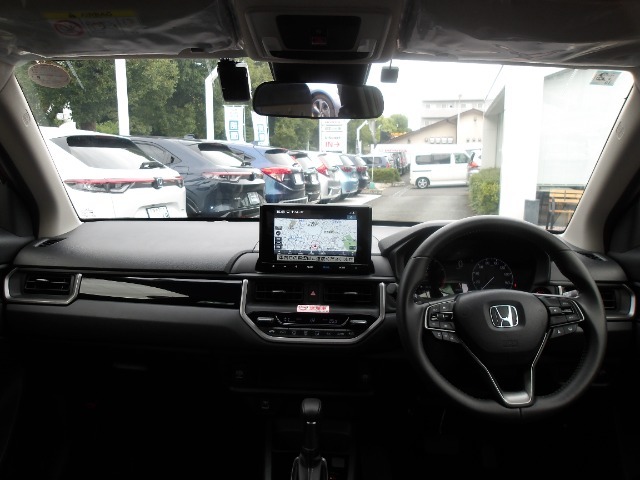 Honda車が初めての方にも扱いやすく分かりやすいインパネ周りと各種スイッチ類です。