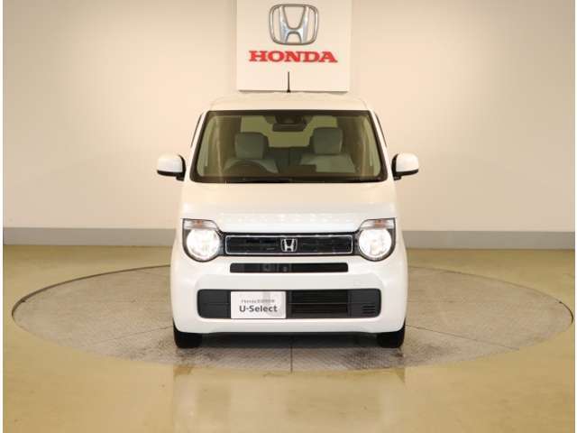 「自動車保険」と「あんしん特典」がひとつになったHondaのお店ならではの保険プランです。お客様のカーライフにより一層の安心をプラスします。