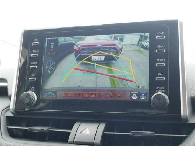 バックモニター(黄色いガイドラインのお陰で、駐車がしやすいです)