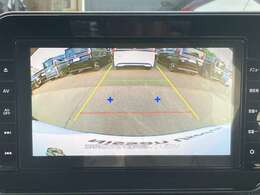 バック時は　ナビのモニターにて　後方の安全を確認出来ますので　バックの運転が楽になります