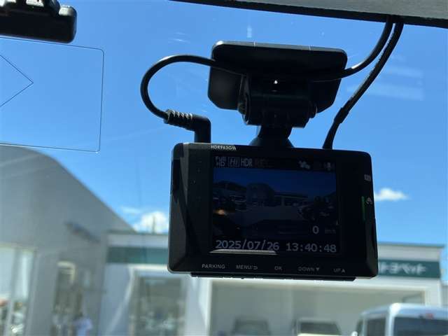 今ではほぼ必須のカーアイテムがついています！