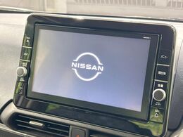 【純正ナビ】人気の純正ナビを装備。オーディオ機能も充実しており、Bluetooth接続すればお持ちのスマホやMP3プレイヤーの音楽を再生可能！毎日の運転がさらに楽しくなります！！