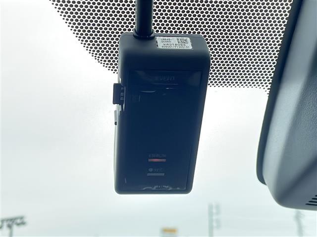 【ドライブレコーダー】映像・音声などの運転中の記録を残します。事故などを起こした起こされた時の証拠になりえますので、もしも時でも安心ですね。