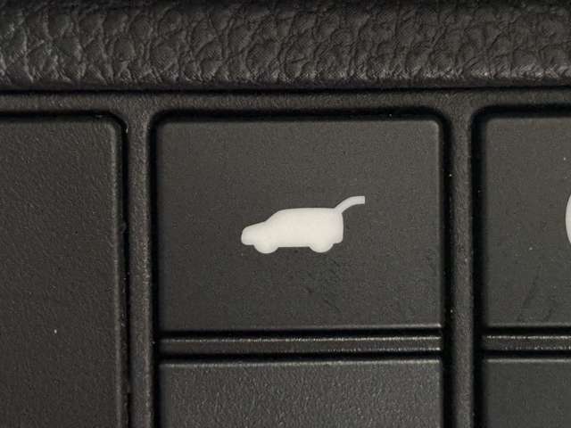 当店は自動車保険も取り扱いしております。保険内容の見直しなどもお気軽にご相談下さい