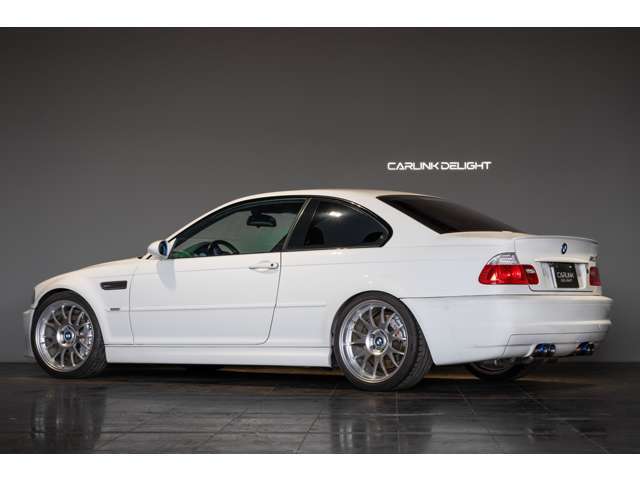 今なおBMWラヴァーだけでなく、多くの車好きを魅了し続けている、E46M3。名機S54B32× 6速MT。エンジンパワーとドライバーの高揚感がシンクロするかのような、熱くエキサイティングな走りを体感してみませんか？