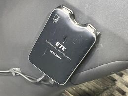 【ETC】高速道路の料金所をストレスなく通過！話題のスポットやサービスエリアに多い「スマートIC」利用時は必須のアイテムです。当店でセットアップを実施、ご納車当日からすぐにご利用いただけます！