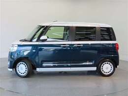 室内外はもちろん、ニオイの元となるフロアカーペットまで消臭・除菌を実施。中古車を気持ちよくお乗りいただけるクリーニングサービスです。詳細は販売店スタッフまでおたずねください。