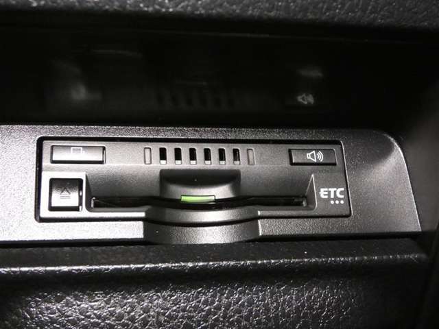 【ETC車載器】高速道路をノンストップ♪ETC車載機装着済です！もう、ドライブには、欠かせないパートナーですね。※別途、セットアップ費用を申し受けます。