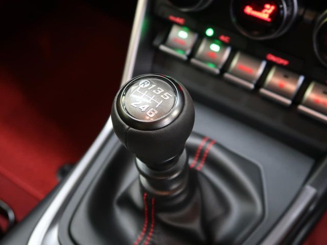 【フロア6速MT】走りの6速MT！！スポーティーな走行をお楽しみいただけます♪