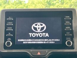 【7インチ　ディスプレイオーディオ】大画面のディスプレイはAppleCarPlayやAndroidAutoが利用可能。大きな画面でスマホナビアプリ等が利用いただけます♪