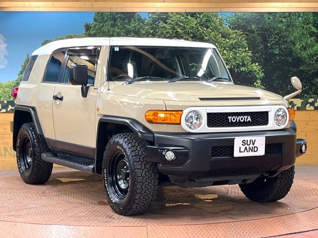 大好評のボディコーティング「弾スプラッシュコート」もご納車までに施工可能。通常のガラスコートと異なる、耐久年数6年の無機質ガラスコーティングが、ボディをキレイな状態に保ってくれます。