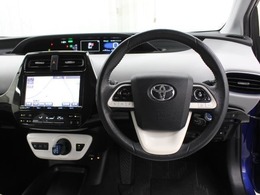 運転席廻りです。