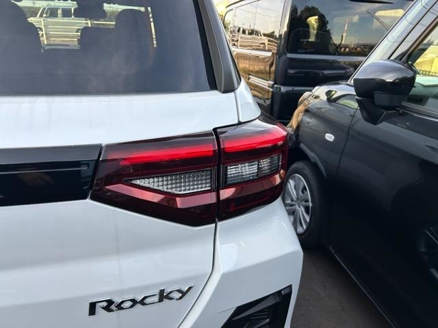 アフターサービスもお任せ下さい！！ 自社整備工場を完備しております！！ 国土交通省指定整備工場なので車検も最短45分で終わります♪