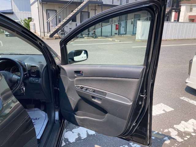 カーセブンは、クルマの売り買いをもっともっと楽しくする会社です。せっかくのクルマ選び、もっといっぱい楽しみたい。そんな声に応えて登場したのが「カーセブン」。