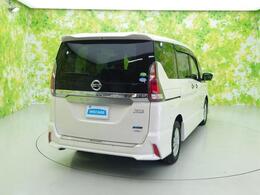 全国に店舗を展開しているのでどこでもお取り寄せが可能です！この車が気になるけど遠方だから・・・と諦める必要はありません！※別途陸送費が必要です。