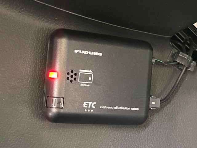 【ETC】高速道路の料金所をストレスなく通過！話題のスポットやサービスエリアに多い「スマートIC」利用時は必須のアイテムです。当店でセットアップを実施、ご納車当日からすぐにご利用いただけます！