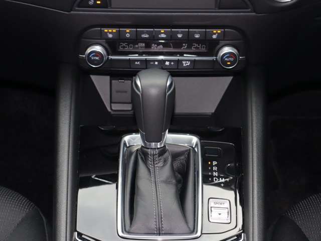 DCT、CVT、従来型のATなど、すべてのトランスミッションの利点を集約し、ロックアップ領域を大幅に拡大し伝達効率の向上とマニュアルトランスミッションのようなダイレクト感を実現した自社製ATです。