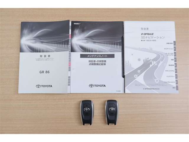取扱説明書、メンテナンスノート完備。スマートキーは2個となります♪