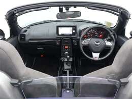 トヨタ純正ナビ付です。地図はもちろんTVも楽しめます。室内も専門のスタッフによる清掃済みでキレイです。是非一度ご覧下さい！