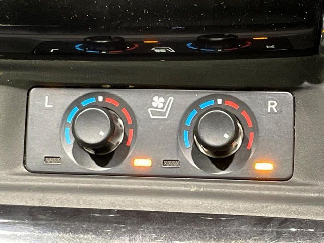 【シートベンチレーション】夏場は涼しい風でお尻や背中の熱やムレを防ぎ、冬はエアコンよりも早く温まってポカポカに！季節を問わず快適に過ごせます。