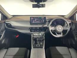 【インパネ全体】全方位で視界が広く、高い目線で運転もしやすいです！