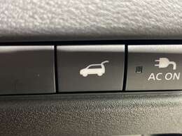 【リモコンオートバックドア】荷物を抱えた状態でもリアゲートの開閉が可能です！お買い物時やアウトドアの際に役立ちますね。