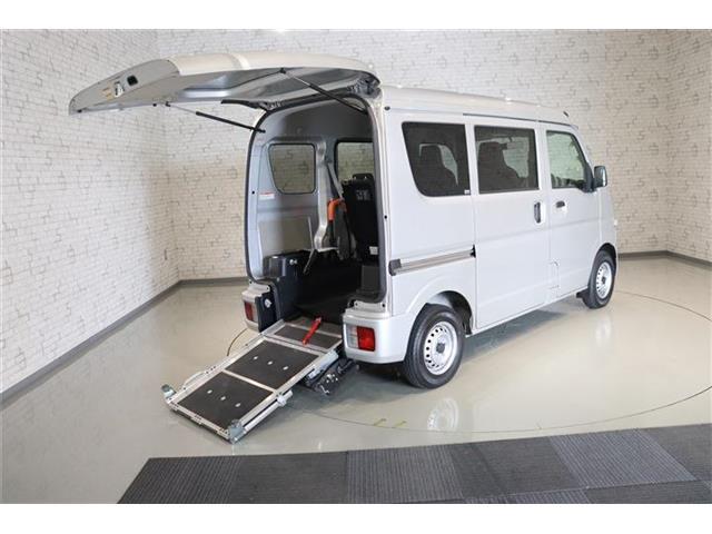 車椅子の乗り降りも安心です。