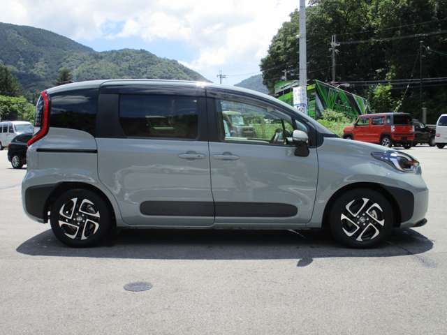 （株）あっぷる関西は業界経験者多数在籍！！新車ディーラー営業・大手中古車ディーラー営業・新車ディーラー整備士など、豊富な知識と経験をお客様の車選びや納車後のサポートをお手伝いさせて頂きます。