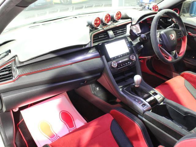 ご来店前にお問合せフォームから「来店予約」をお願い致します。予約ナシの当日のご来店については恐れ入りますがお電話で在庫確認をお願い致します。