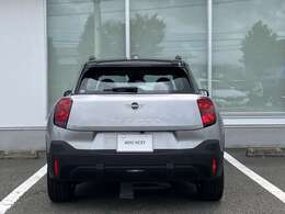 安心のネットワーク。全国148カ所（2025年2月現在）のMINI正規ディーラーのサービスセンターで整備・保証修理を受けることができます。